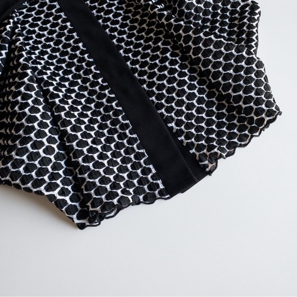 Joseph Ribkoff Black & White Honeycomb Button Front Tunic Top Size 6 - Picture 9 of 13